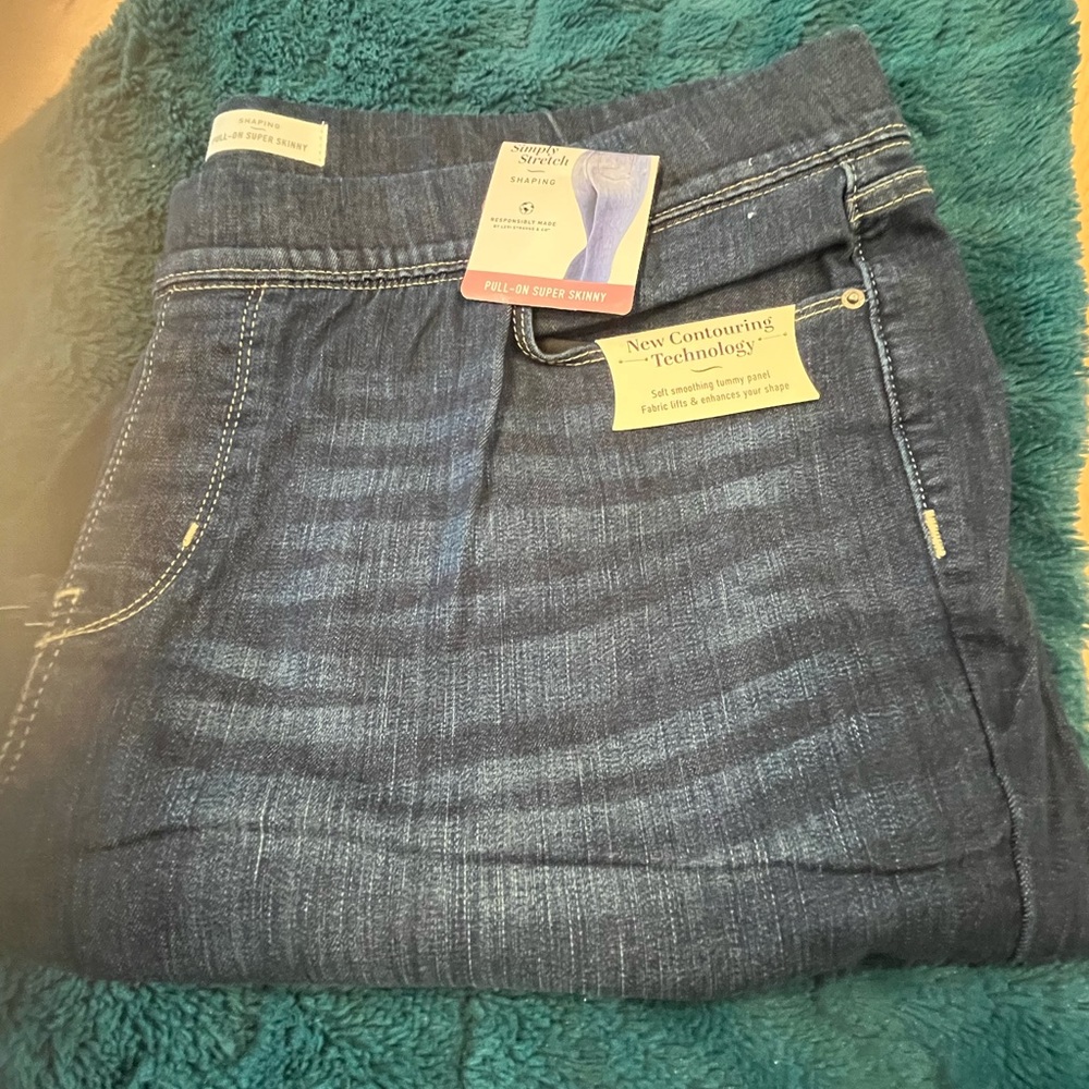 Levi pull on super skinny jeans